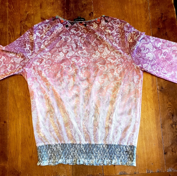 Wrong Side of Right beautiful thin shirt - Picture 2 of 3